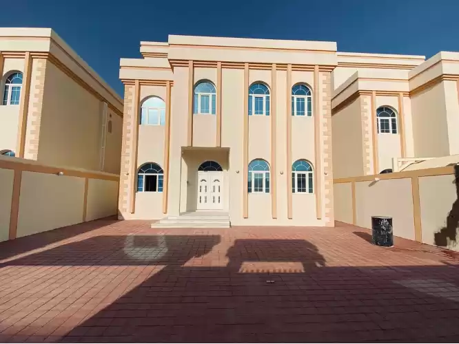 Residential Ready Property 7+ Bedrooms U/F Standalone Villa  for sale in Doha #7588 - 1  image 